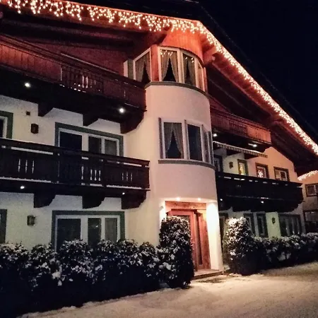Scheffau Apartment