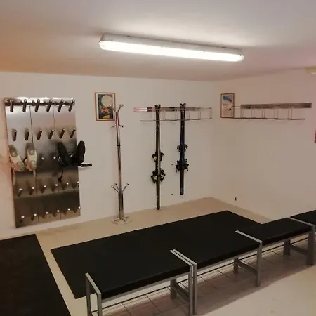 Scheffau 凯撒山麓舍福